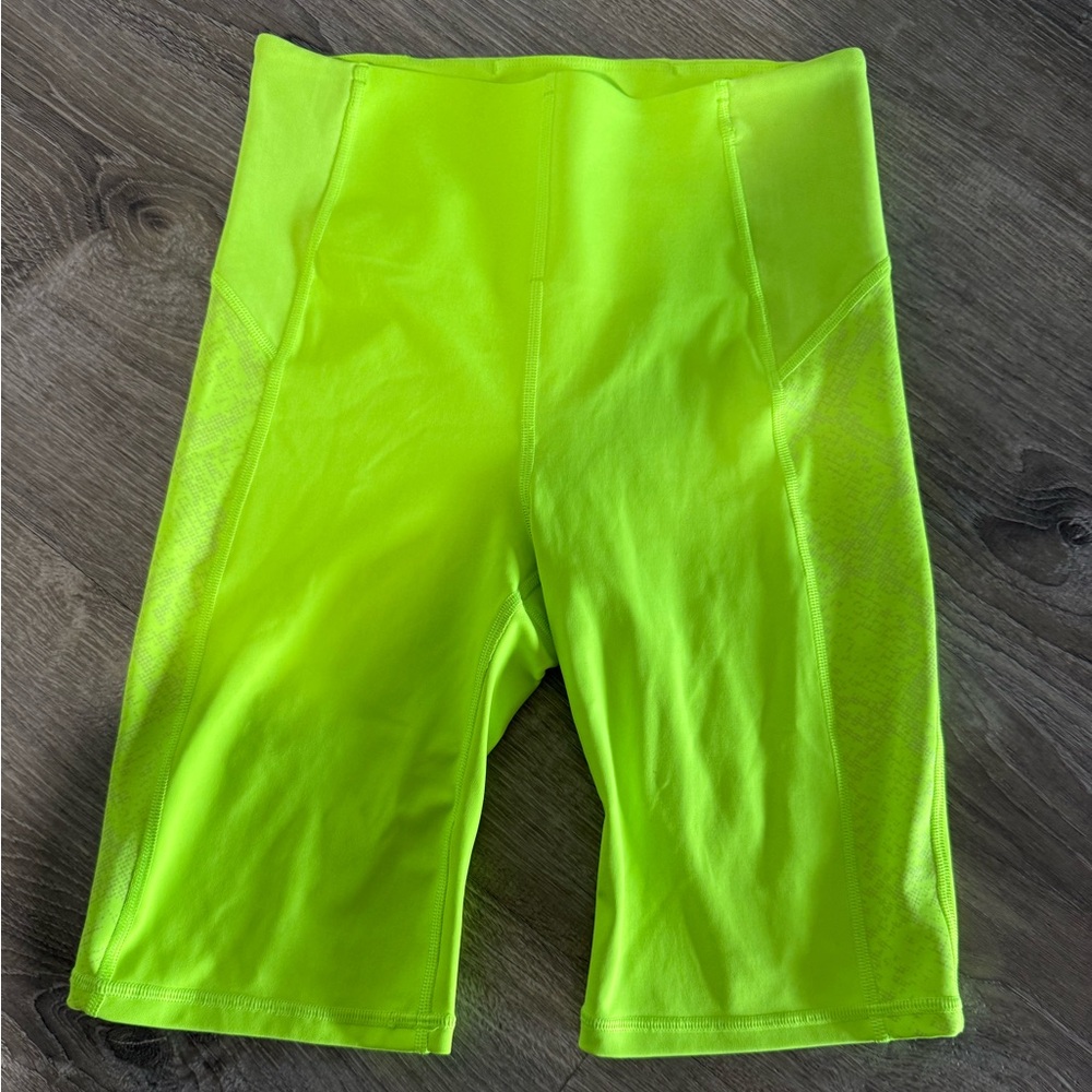Athleta Bright Lime Stay Fly 9" Bike Short Neon Yellow
